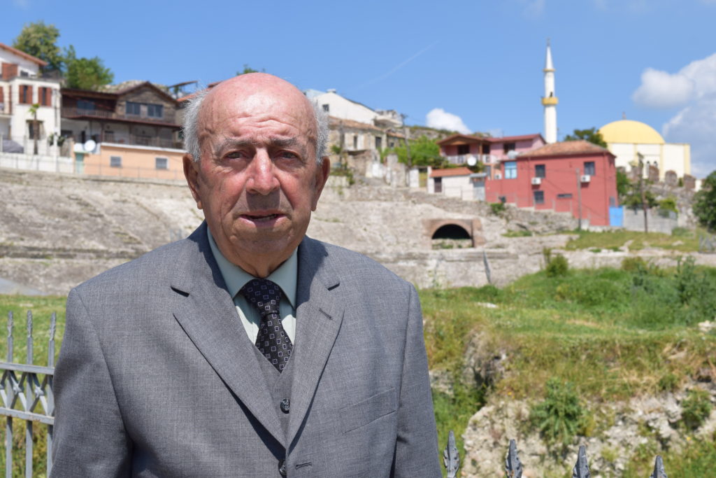 Arkeologu Fatos Tartari